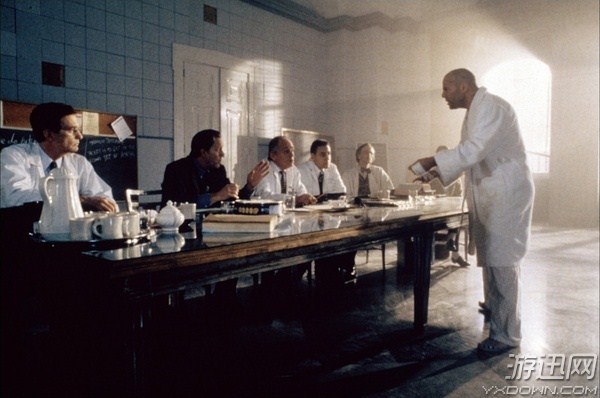 明日边缘国语在线观看 0024e83edef4198a3a5a05.jpg