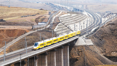 内蒙古首条高铁联调联试 预计于7月底正式开通运营