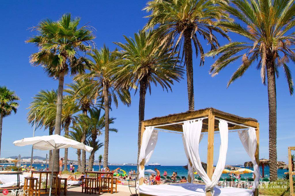 西班牙失落的天堂伊比萨岛:大牌明星最爱度假