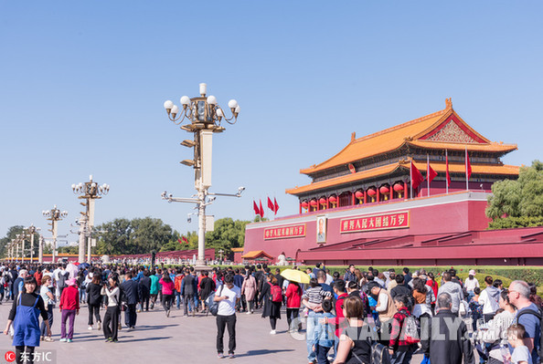 2018国庆黄金周国内旅游收入突破5990亿元 10大热门城市上榜
