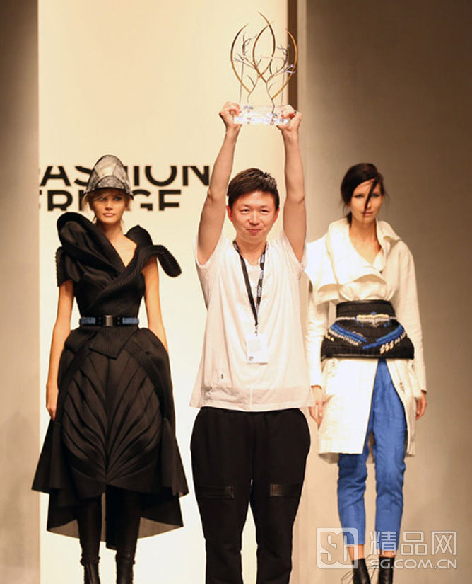 时尚生活观察 0022191067d7128a720c37.jpg