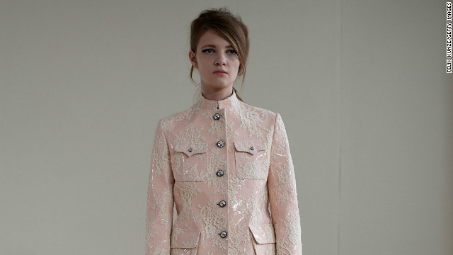 为什么叫中山装 0022191067d712a8c84b23.jpg