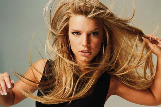 5个信号告诉你该去<em>剪头发</em>了[1]- 时尚中国