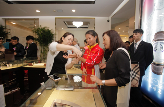 腕表界新秀万希泉北京首家旗舰店亮相屯三里