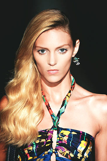 新娘发型演绎复古摩登时尚情怀